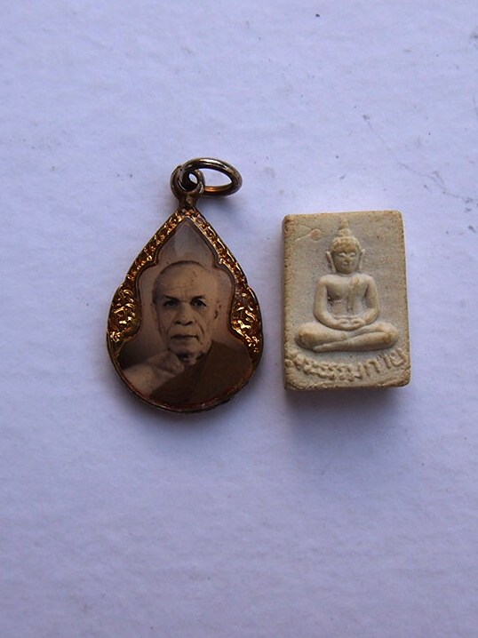 (((เคาะเดียวแดง))) พระผงวัดปากน้ำ รุ่น 5 พระธรรมกาย 100 ปี+ล็อกเก็ต ลพ.สด 