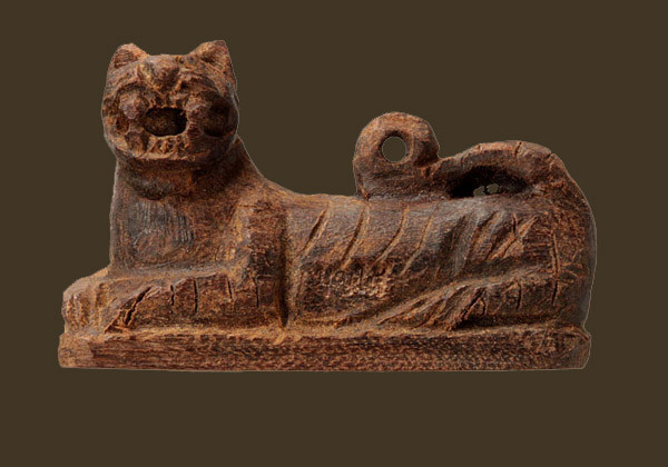 เสือ เสาร์ ๕ แก่นไม้พญาเถาว์วัลย์รุ่นแรกลอยองค์แกะมือ หลวงพ่อบุญให้ วัดท่าม่วง