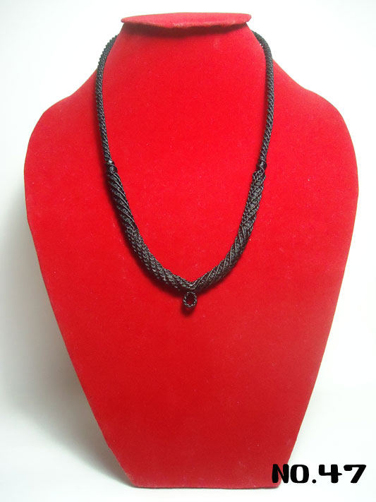 สร้อยคอเชือกเทียนถัก