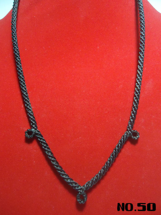 สร้อยคอเชือกเทียนถัก 3 ห่วง