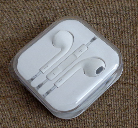 หูฟังแกะมาจากกล่อง iPhone5 ใช้ได้กับ iPhone iPod iPad ทุกรุ่น โทรศัพท์ MP3 คอมพิวเตอร์โน้ตบุ๊ค