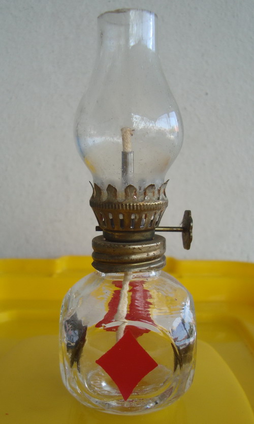 ตะเกียงแก้ว ใส่น้ำมันก๊า๊ซ หรือแอลกอฮอล์ สำหรับเลี่ยมพระได้ 