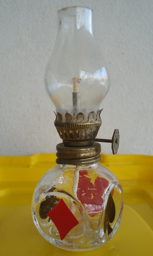 ตะเกียงแก้ว ใส่น้ำมันก๊า๊ซ หรือแอลกอฮอล์ สำหรับเลี่ยมพระได้ 