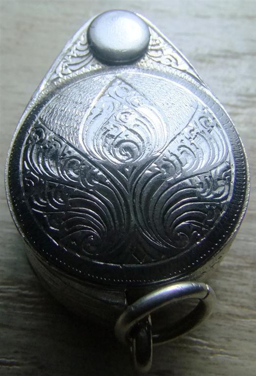 กล้องส่องพระ ตัวเรือนเงินแท้ ๙๒.๕ หนาสวยเลย ๑๐x สวยจริงๆ