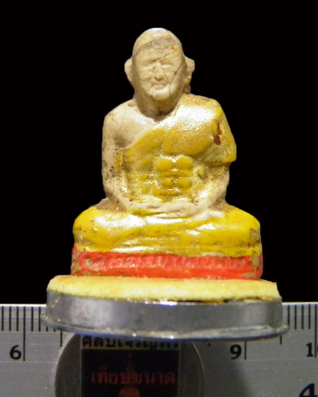 พระรูปเหมือนลอยองต์หลวงปู่เผือก (ผสมอัฐฐิหลวงปู่เผือก) วัดกิ่งแก้ว เนื้อผงปิดทองเดิม จ.สมุทรปราการ  