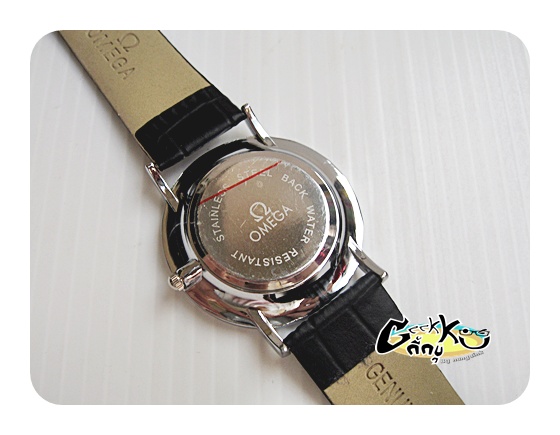 นาฬิกา Omega สายหนัง  เรือนบาง