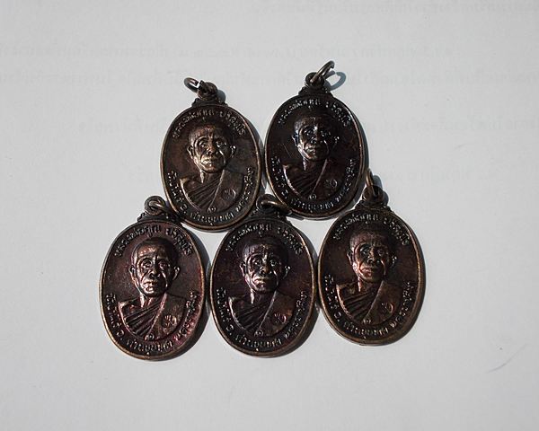 *วัดใจเคาะเดียว(5เหรียญ)*หลวงพ่อคูณตลาดไทรเก่า ปี 22 ทองแดงสภาพสวย