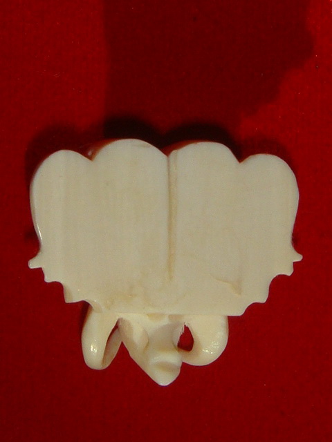 งาช้างแกะ รูปหัวช้าง ขนาด 1"x1"