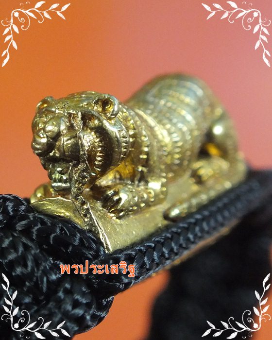 ++วัดใจ 20 บาทแดง++ตะกรุดเสือใหญ่ พร้อมเชือกรัดข้อมือ หลวงพ่อเปิ่น วัดบางพระ #2---2