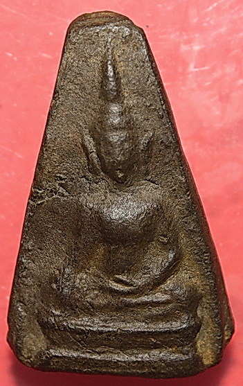 พระเนื้อดินไม่ทราบที่ เนื้อแห้งแกร่งครับ