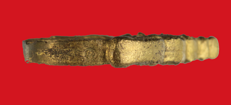 พระราหูหล่อ เนื้อทองผสม หลวงปู่มี เขมธมฺโม วัดมารวิชัย พระนครศรีอยุธยา ปี ๒๕๓๘ รุ่น สุริยุปราคา 1