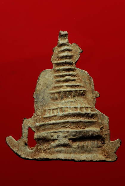 พระศิลปะชาน ทรงเครื่อง หลังเจดีย์ เนื้อตะกั่วสนิมแดง