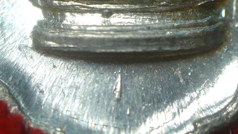 25 พุทธศตวรรษ เนื้อตะกั่ว "พิมพ์มีเข็ม"