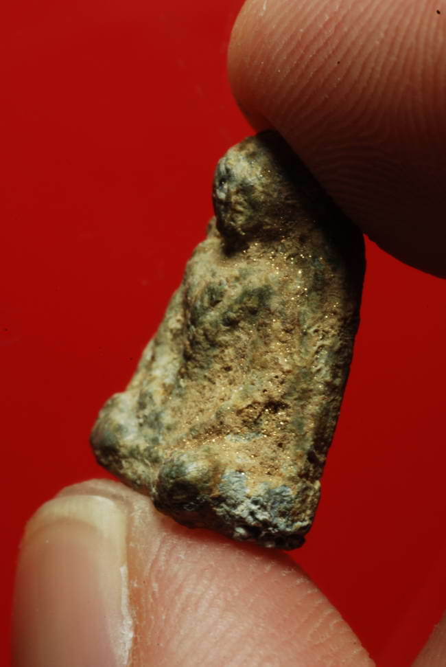 พระร่วงนั่งหน้าโหนกเชตตุพน เนื้อสนิมแดง สุโขทัย