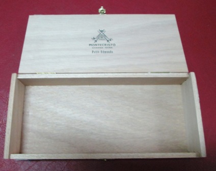 กล่องไม้นำเข้าสวยคลาสสิกไว้ใส่พระเครื่อง*1