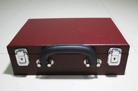 กล่องใส่พระ3ชัน 54ช่อง มีหูหิ้ว+กุญแจล็อคราคา1200แดงเดียวพร้อมส่งEMSครับ