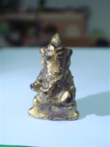 พระวัดเชิงท่า ทาชาดแดง ปิดทอง พิมพ์พระพิฆเนศ สวยๆ (เคาะเดียว) 380 บาท