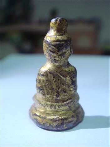 พระวัดเชิงท่า ทาชาดแดง ปิดทอง พิมพ์ฤาษี สวยๆ (เคาะเดียว) 380 บาท