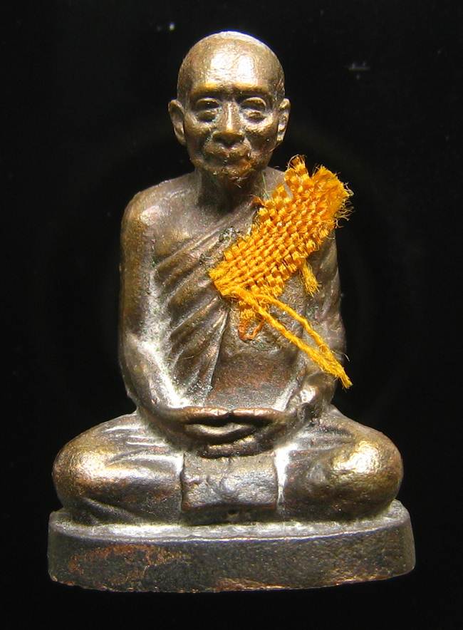 **รูปเหมือน 100 ปี สมเด็จญาณฯ วัดบวรฯ เนื้อฝาบาตรผิวไฟ เลข 2688 เคาะเดียวแดง**