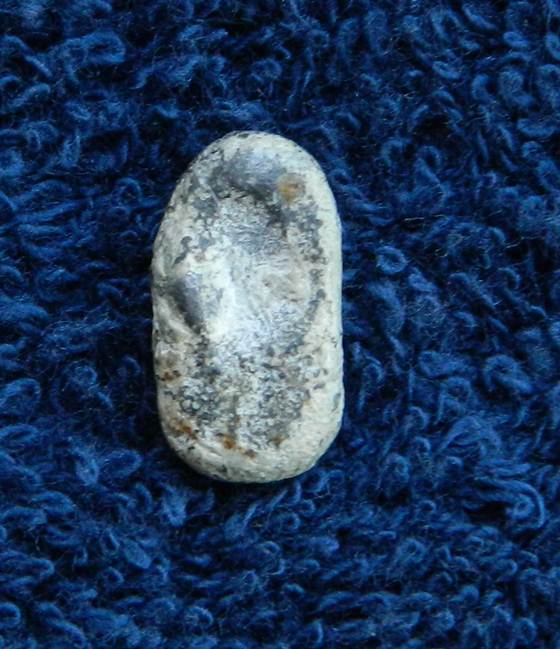 พระเนื้อตะกั่วสนิมแดงไขขาว พิมพ์จิ๋ว 