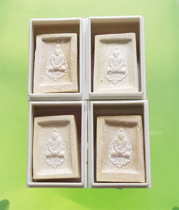 พระคำข้าว 4องค์ หลวงพ่อฤาษีลิงดำ (2)