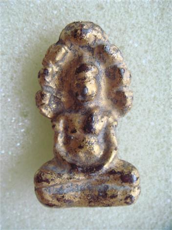 พระวัดเชิงท่า ทาชาดแดง ปิดทอง พิมพ์พระนาคปรก สวยๆ (เคาะเดียว) 380 บาท (องค์ที่ 2)