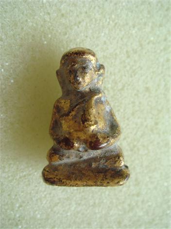 พระวัดเชิงท่า ทาชาดแดง ปิดทอง พิมพ์พระสังกัจจายน์ สวยๆ (เคาะเดียว) 380 บาท (องค์ที่ 2)