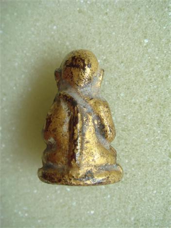 พระวัดเชิงท่า ทาชาดแดง ปิดทอง พิมพ์พระสังกัจจายน์ สวยๆ (เคาะเดียว) 380 บาท (องค์ที่ 2)