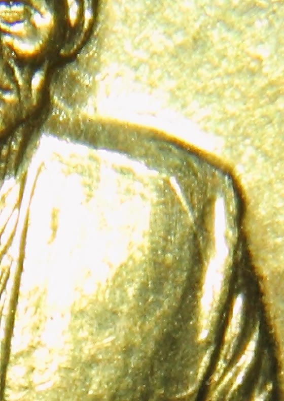 เหรียญอุดมความสุข หลวงปู่คำพันธ์ โฆสปัญโญ วัดธาตุมหาชัย เนื้อทองเหลือง พิมพ์ใหล่ขีด 