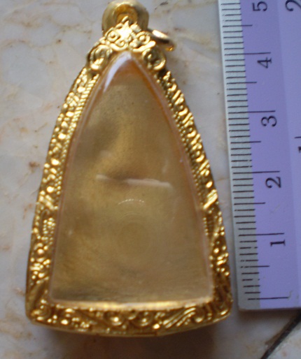 ตลับเงินแกะลาย  ปิดหลัง  ชุบทองแท้  ใส่ ลป ทวดหลังเตารีด พิมพ์ใหญ่ เคาะเดียว