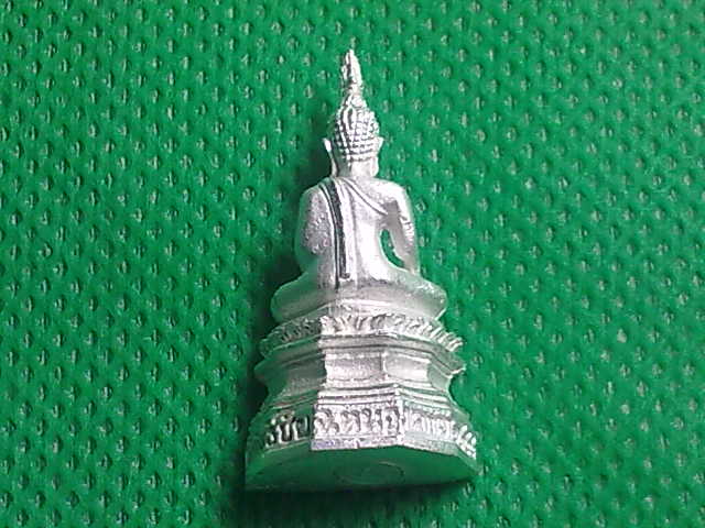 หลวงพ่อพระใส เนื้อพ่นทราย วัดโพธฺ์ชัย จ.หนองคาย ปีพ.ศ.๒๕๔๔ กล่องเดิม