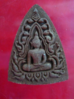ขุนแผนเนื้อว่านมหาเสน่ห์ผสมผงรกแมว หลวงปู่คำบุ รุ่นเมตตามหาระรวย พิมพ์เล็ก(ว่านรักแดง)