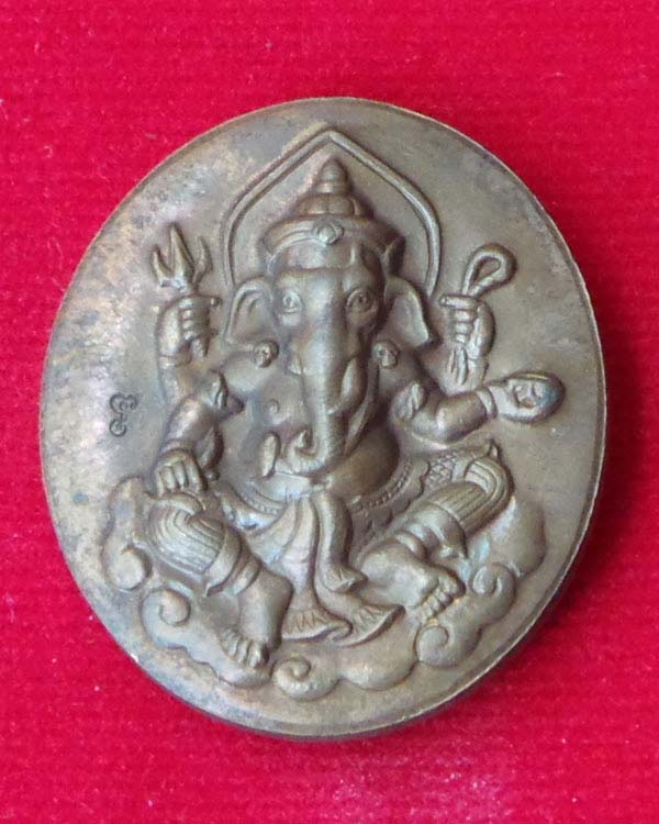 กอมพระสังกัจจายน์พูลสุข และเหรียญฤาษีสิทธิโคดมบรมครู-พระพิฆเนศร์ หลวงพ่อพูล วัดไผ่ล้อม จ.นครปฐม 