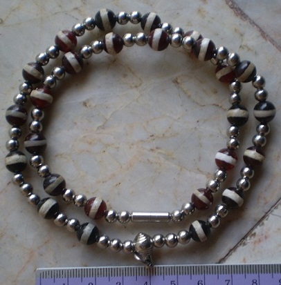 สร้อยหินทิเบต  สลับเม็ดสแตนเลส  หัวขุน เคาะเดียว 