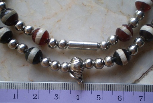 สร้อยหินทิเบต  สลับเม็ดสแตนเลส  หัวขุน เคาะเดียว 