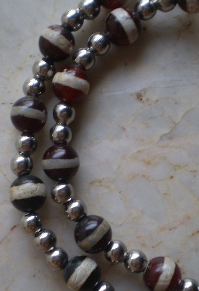 สร้อยหินทิเบต  สลับเม็ดสแตนเลส  หัวขุน เคาะเดียว 