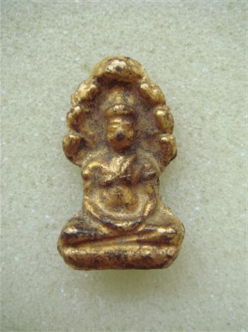 พระวัดเชิงท่า (พิมพ์เล็ก) ทาชาดแดง ปิดทอง พิมพ์พระนาคปรก สวยๆ (เคาะเดียว) 300 บาท