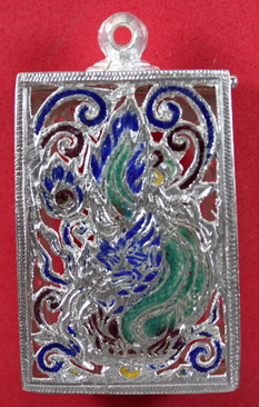 ตลับเงินลงยาสมเด็จมีหมุดล้อมเพชรรัสเซียเต็มใบ ฉลุปิดหลังของใหม่ 