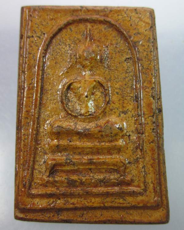 พระสมเด็จไม่ทราบที่ครับ เคลือบแลคเกอร์