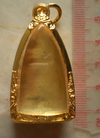 ตลับเงินขัดเงา ปิดหลัง ชุบทองแท้  ใส่พระ ลป  ทวด หลังเตารีดใหญ่  เคาะเดียว 