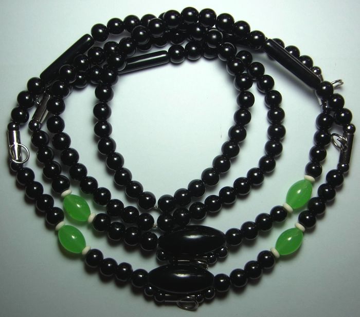 (( 2เส้น )) สร้อยพระ 3 ห่วง ทำจากลูกปัดกว้างประมาณ 8 มิลลิเมตร ยาว 24 นิ้ว ของใหม่