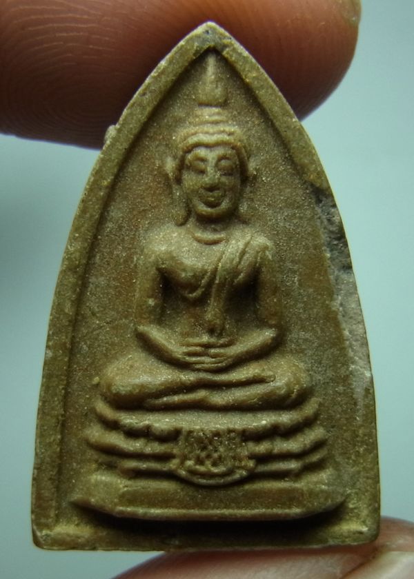 พระกลีบบัวเล็กหลวงปู่โต๊ะ วัดประดู่ฉิมพลี ปี2521 กทม. เนื้อผงเกษร