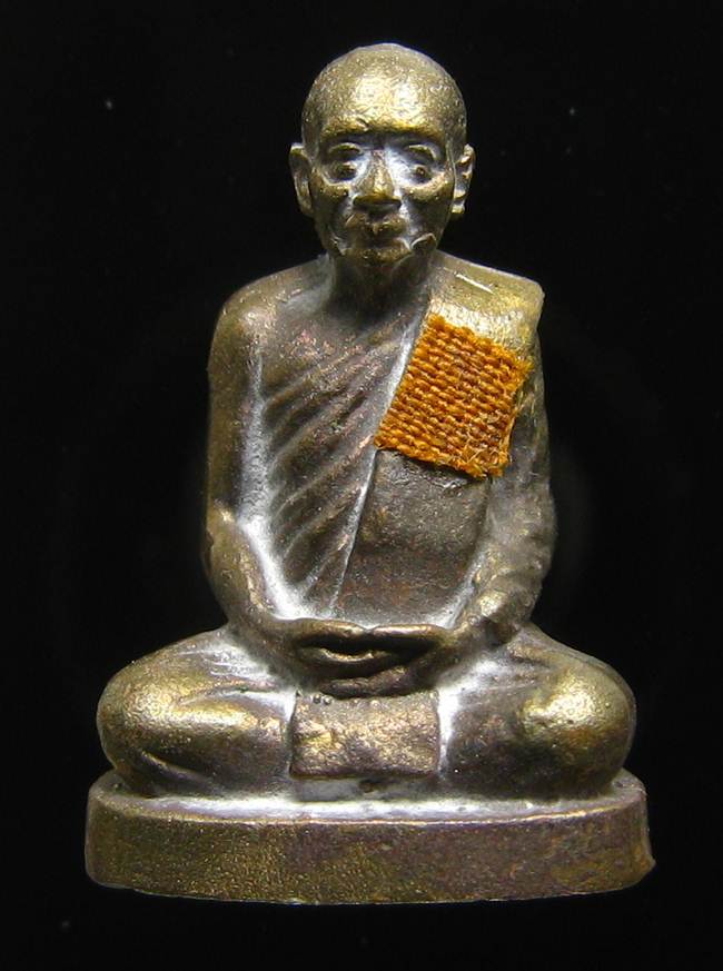 **รูปเหมือน 100 ปี สมเด็จญาณฯ วัดบวรฯ เนื้อฝาบาตรผิวไฟ เลข 2879 เคาะเดียวแดง**