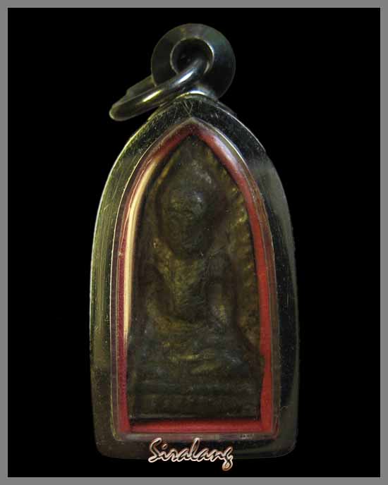 พระรั่งนั่งลพบุรี ตัดจากพระแผงปางมหาปฏิหาริย์ เคาะแรกขั้นต่ำครับ