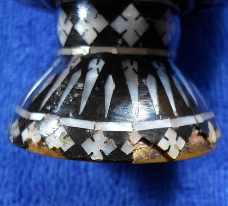 ถ้วยทองเหลือง ลงรักฝังมุก  (( งานเก่า ))