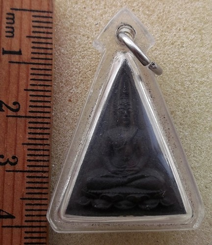 10 บาท พระผงเหลี่ยมกรอบ ......รหัส iG657