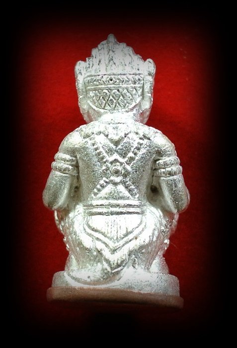 หนุมานทรงฤทธิ์เรืองเดช หลวงปู่คำบุ เนื้อชนวนกะไหล่เงินก้นทองแดง อุดผงพุทธคุณ กรรมการ 2 โค้ด ปี 54