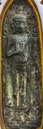 พระร่วงยืน เนื้อชินตะกั่ว ไม่ทราบที่(ท่านใดทราบโปรดให้ความรู้ด้วยครับ) สภาพสวยเลี่ยมเก่า............