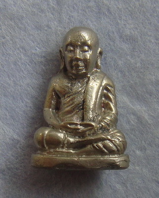 รุ่นสร้างกุฎิสงฆ์  วัดห้วยพุก  อ.บางมูลนาก  จ.พิจิตร