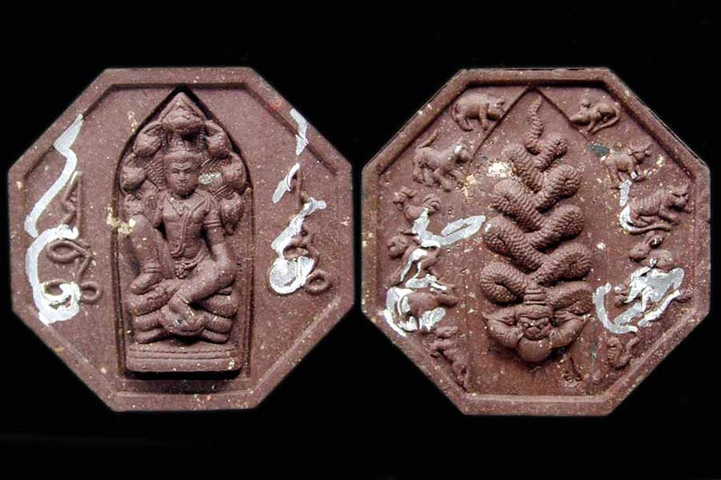 นำฤกษ์ แปดเหลื่ยมมหากุศลมีจาร วัดสุทธาราม ปี 49....เคาะแรก